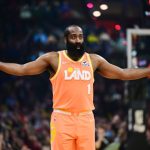 Harden suffers broken right thumb vs. Knicks, timetable uncertain